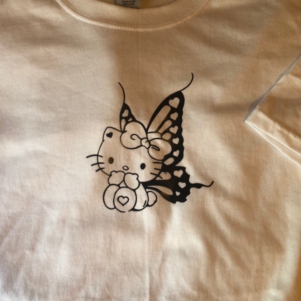 Hello Kitty butterfly tee
